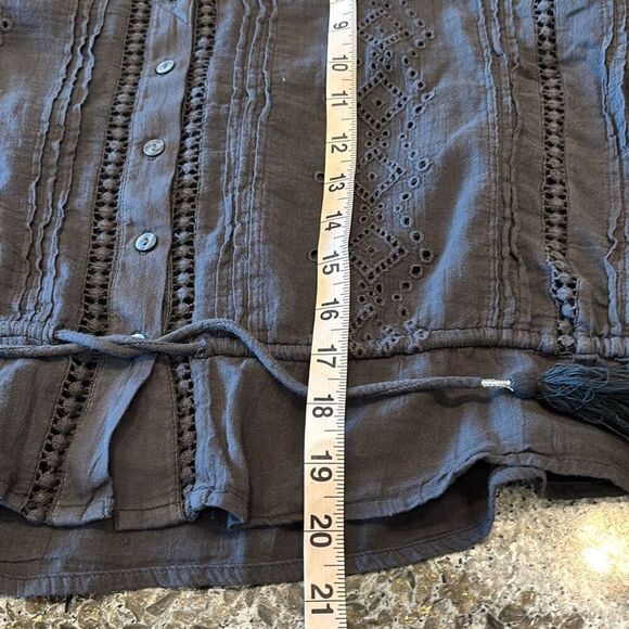 Lucky Brand gray eyelet button front w/tie boho peasant shirt top blouse S - Picture 14 of 14